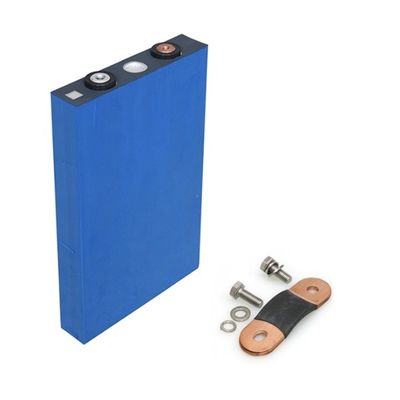 3.2V 60AH 65Ah Taux de décharge élevé 4C Lifepo4 Cellule prismatique LFP 3.2V