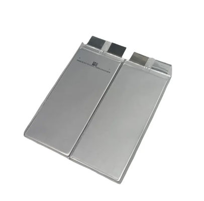 Bon prix LiFePO4 Lithium à semi-solide 14S 30Ah 3.7V LiPO batterie pour les environnements à haute température et vibration en ligne